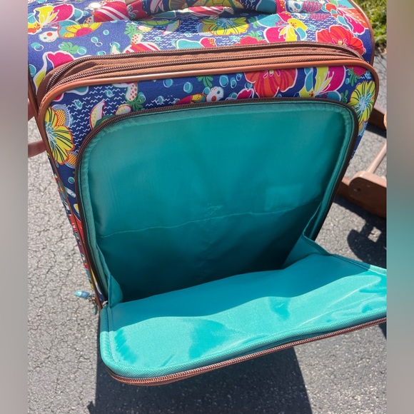 Lily Bloom “I like turtles” carry on suitcase! - Picture 4 of 6